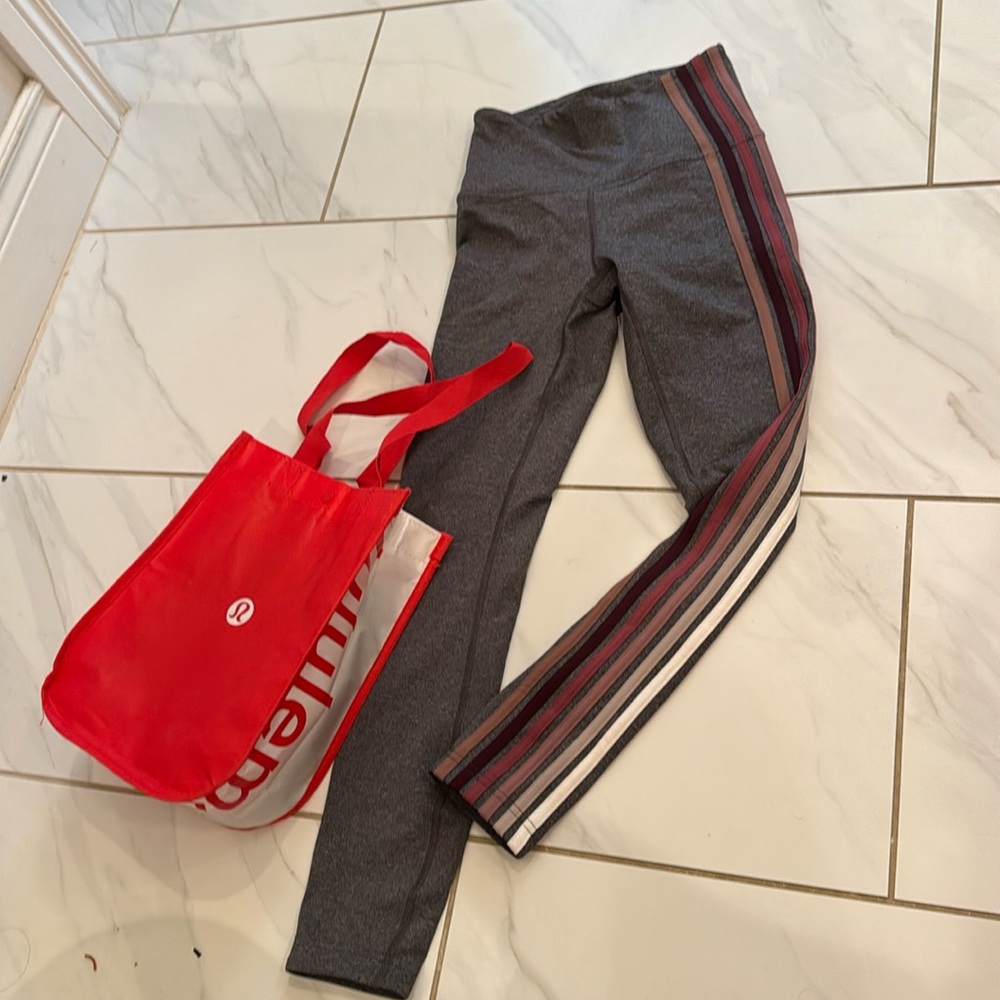 Lululemon stripped leggings 4